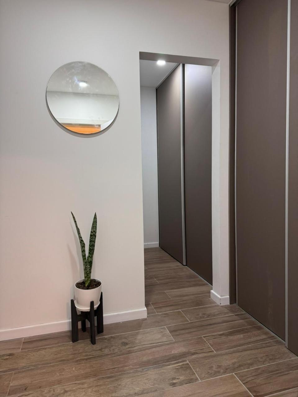 17 Apartment *